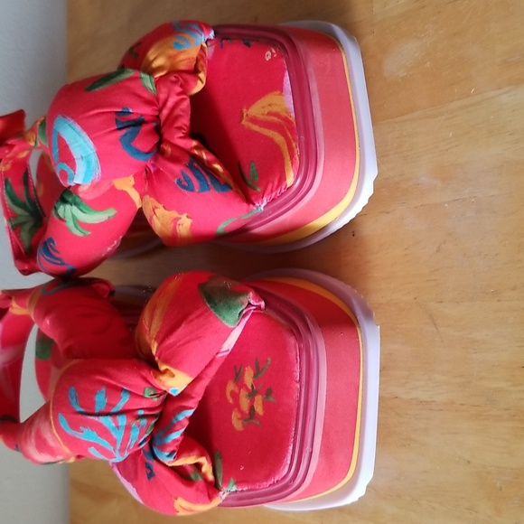 NEW FARM Rio Fruit Print Puffy Platform Sandals - Picture 7 of 12